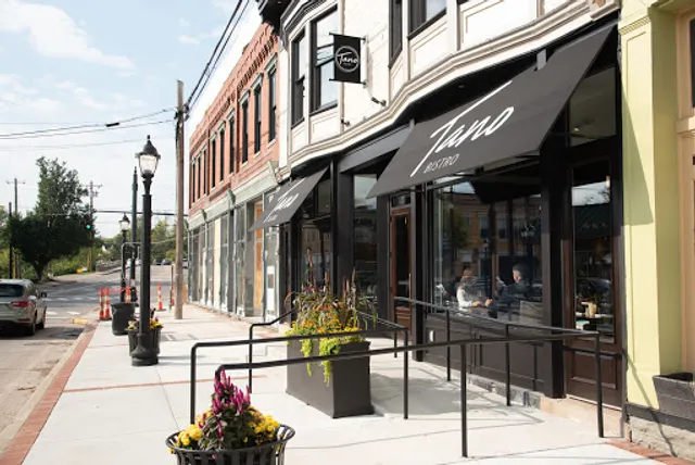 Tano Bistro & Catering