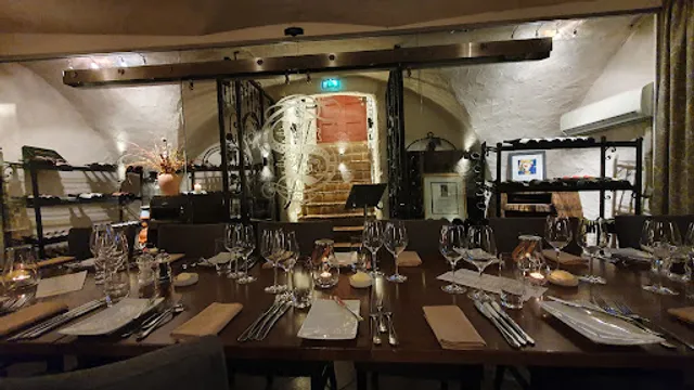 Statholderens mat og vinkjeller