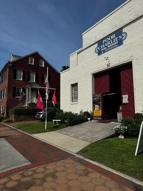 Poor Charlie's Antiques and Flea Market