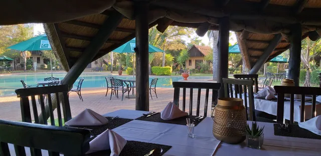 Harry's Grill Restaurant, Bar and Pool