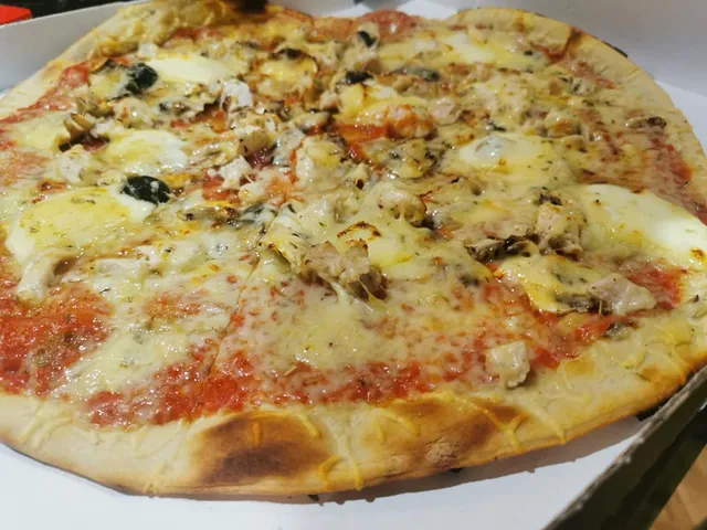 Arles Amigo Pizza