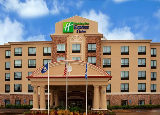 Holiday Inn Express & Suites la Place by IHG