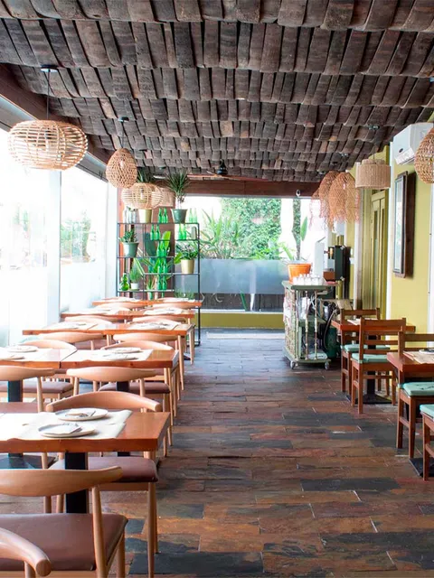 Kinos Smokehouse & BBQ