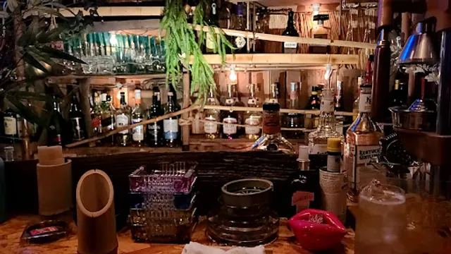 ワジア タヴァーン WASIA TAVERN