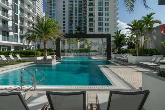 Muze at Met Apartments