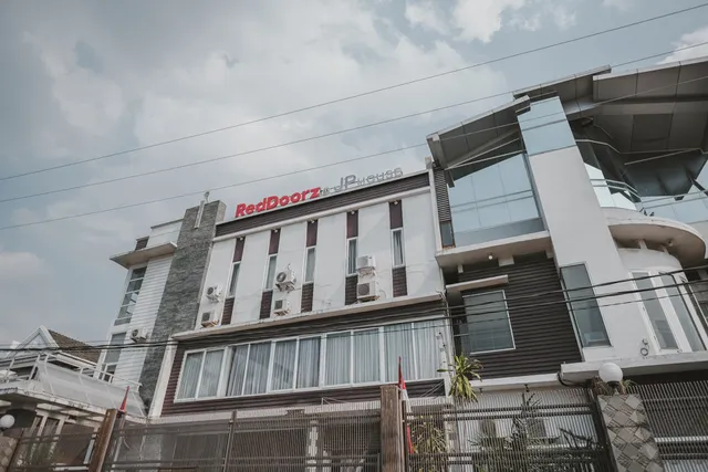 RedDoorz @ Setiabudi Medan 2