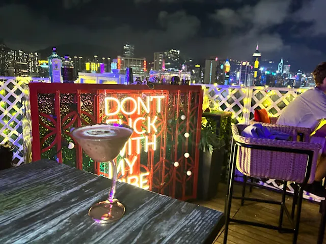 SìpSip Rooftop Bar