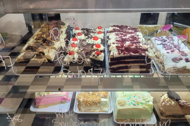 Fudge'n Hell Dessert shop