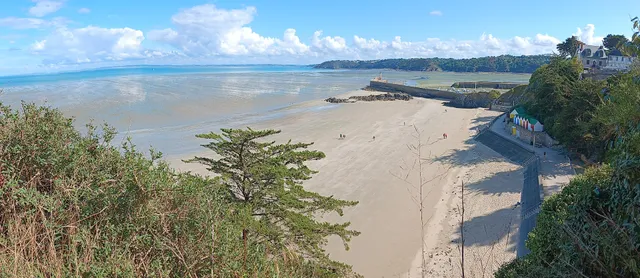 Plage de l'avant-port