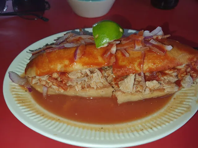 Tortas Ahogadas y Tacos Dorados Don Gil