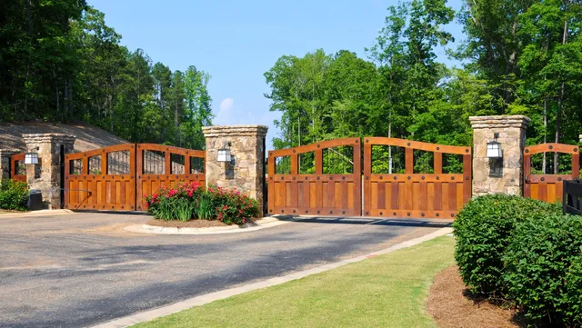 Lone Legacy Automatic Gates