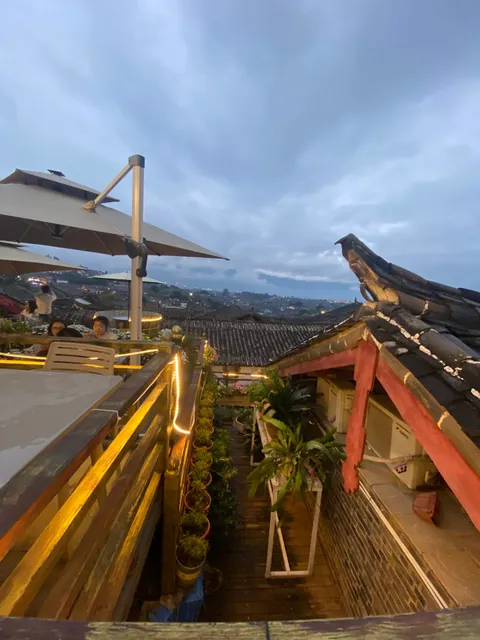 Yue Gu Lou Si Xiang Restaurant