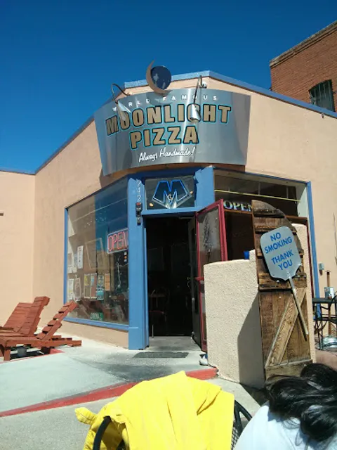 Moonlight Pizza & Brewpub