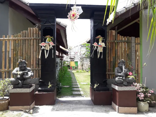 Kompyang Rai Guest House