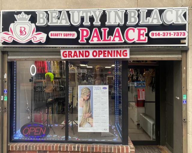BEAUTY IN BLACK PALACE