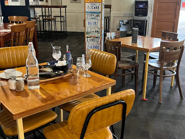 Roadhouse Bar and Grill