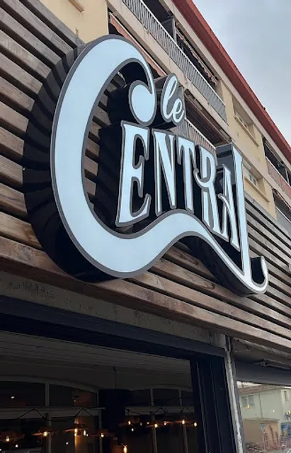 BRASSERIE PIZZERIA LE CENTRAL ST AYGULF