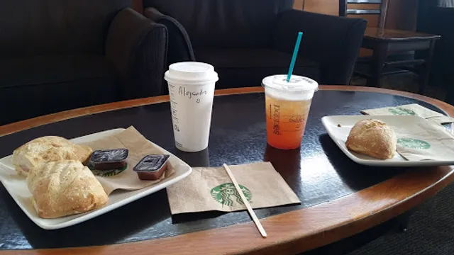 Starbucks Las Torres