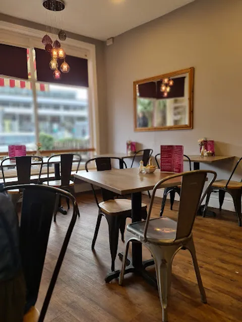 Hollybush Cafe