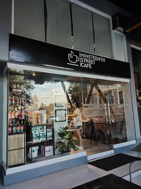 Nineteenth Street Cafe