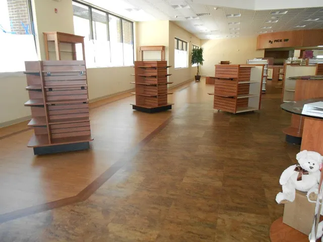 Home Towne Floors & Interiors