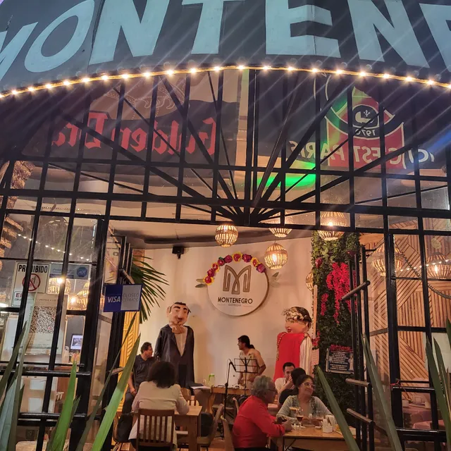 El Montenegro Cafetería