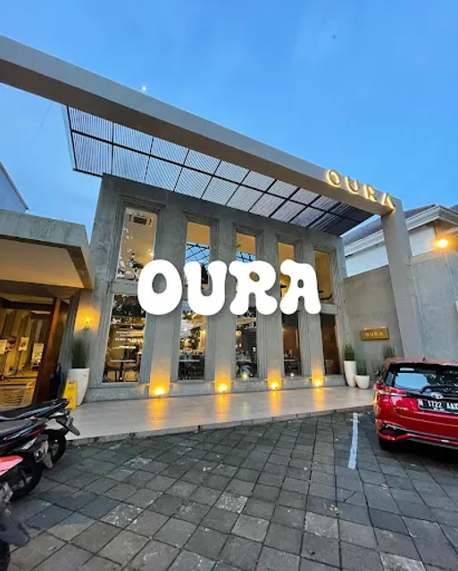 OURA - Cafe & Restaurant