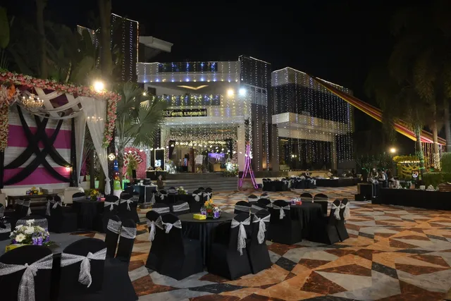 KL7 Hotel & Banquets