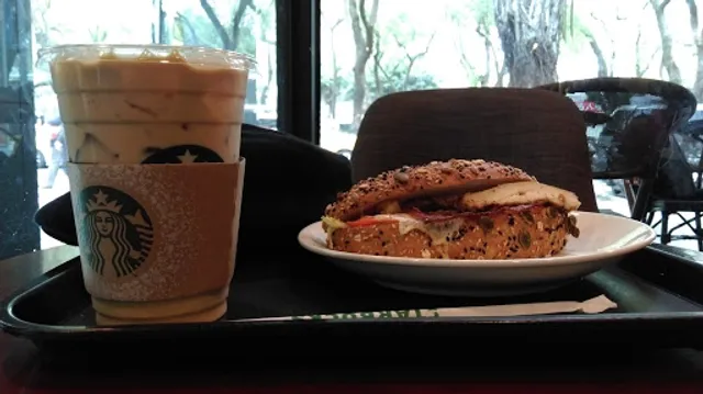 STARBUCKS Dunhua Shop