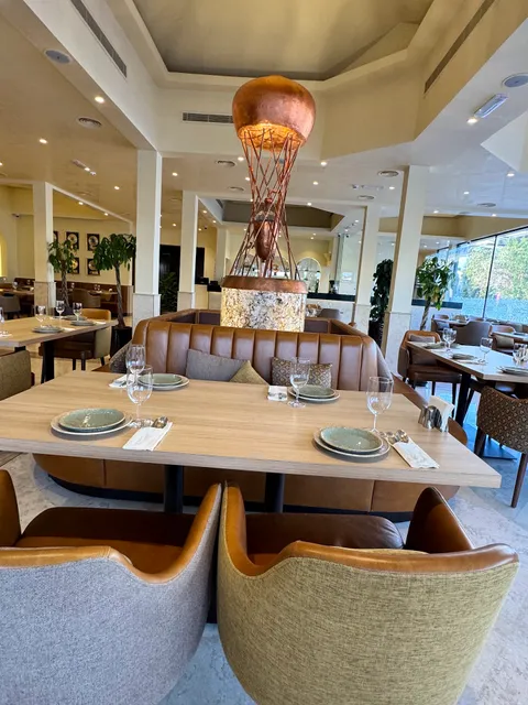 Loma Restaurant and Bakery