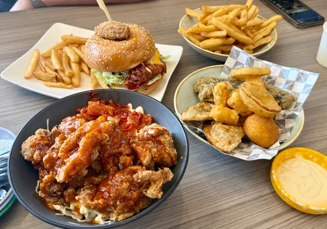 Haeduri Chicken Southport (해두리치킨 사우스포트)