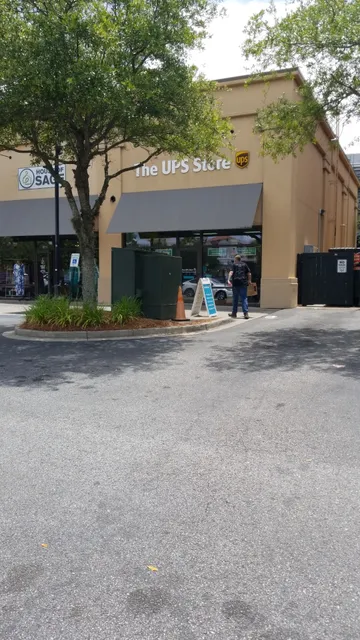 Daniel Island Town Center