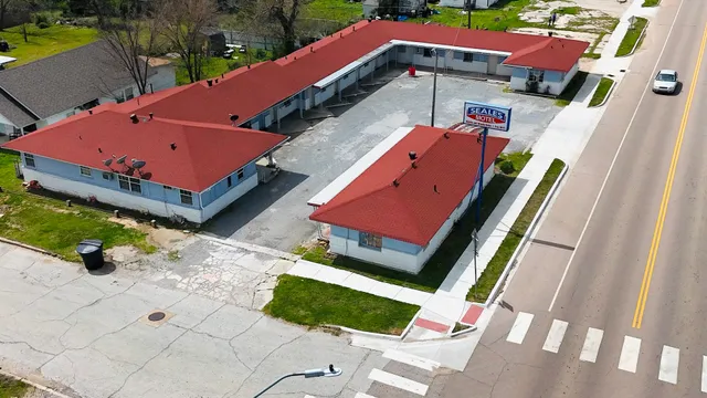 Seales Motel
