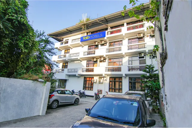 FabHotel City Palace - Hotel in Dehradun Railway Station, Dehradun