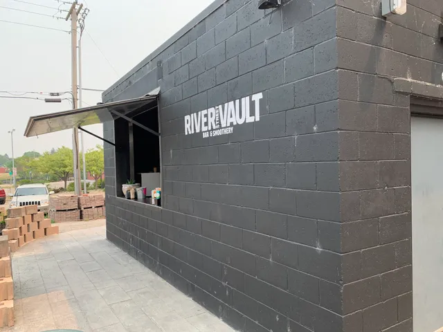 River Street Vault Bar & Smoothery