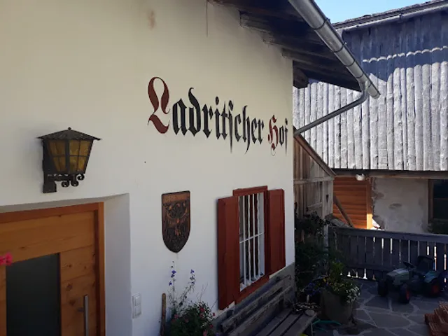 Ladritscher Hof