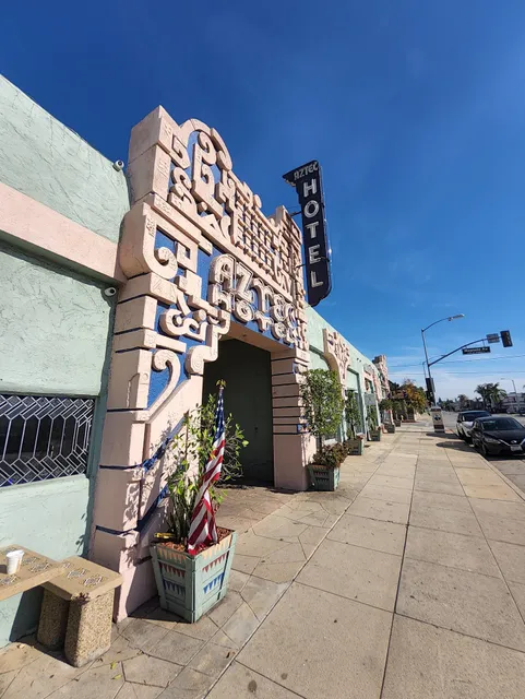 Aztec Hotel