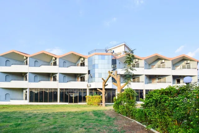 OYO 65197 Green Woods Resorts