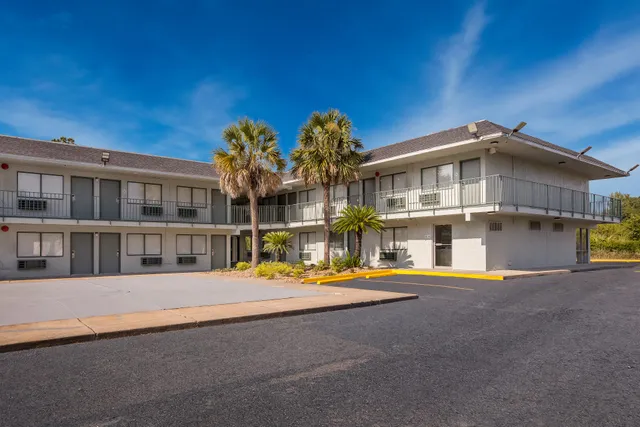 HomeTowne Studios Orange, TX