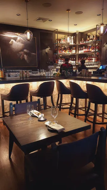 Raven Steakhouse and Lounge