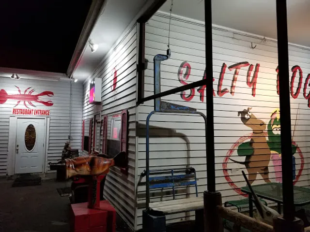 Salty Dog's Seafood & Grill