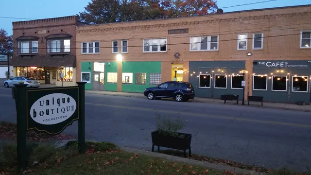 Unique Boutique Youngstown