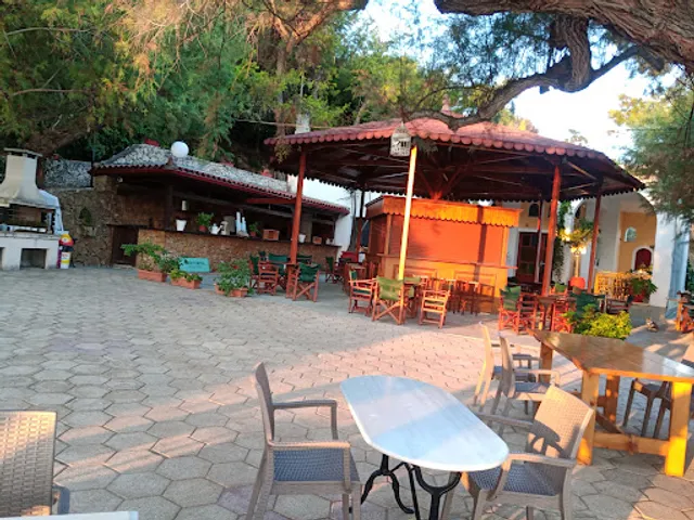 Shoestring Restaurant Beach Bar