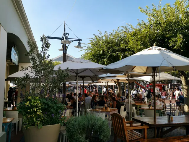 Vovo Telo Bakery & Café