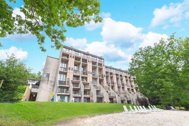 Will O' the Wisp Condominiums