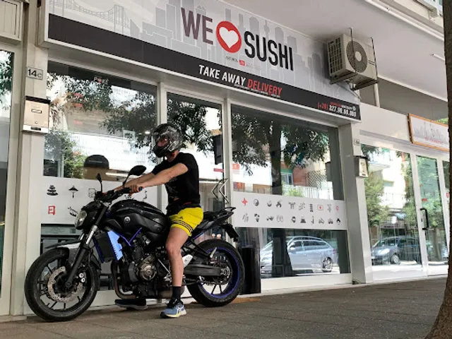 We love sushi //Mr Shanghai Chinese street food