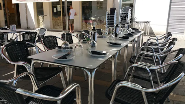 Pizzería La Antigua Horno de Leña