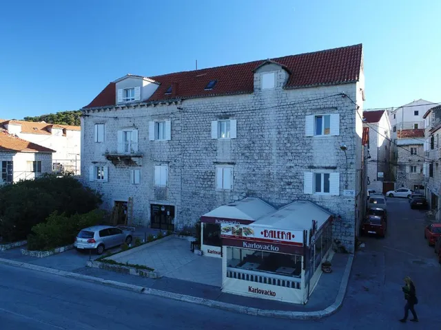 Residence by Providenca Palace