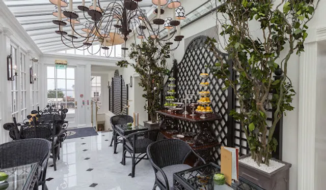 The Crown Club at Old Government House Hotel