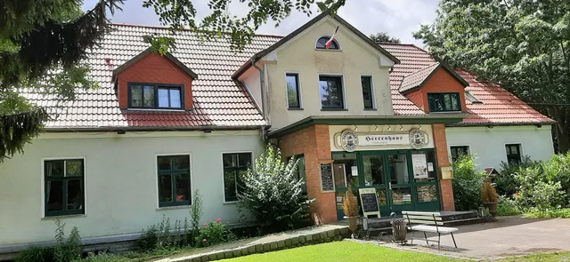 Herrenhaus Friedrichshof UG